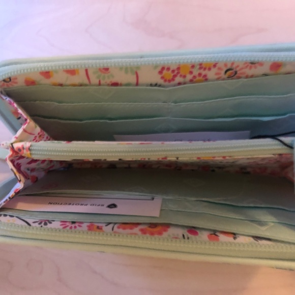Sale! New Sharif Celadon Leather Embroidered Floral Bag & Vera Bradley Wallet - Picture 7 of 14